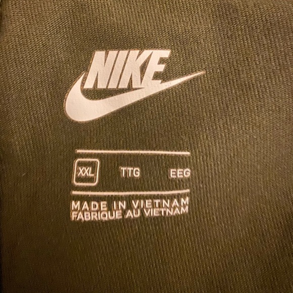 Nike leggings Two pair for the price of one. - Picture 2 of 6